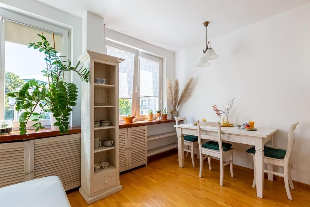 Apartament Cozy, Bright, Comfy Studio Next To The Old Town. Warszawa Zewnętrze zdjęcie