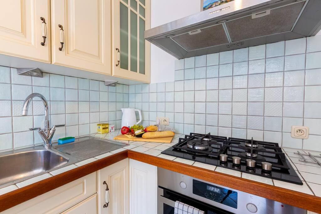 Apartament Cozy, Bright, Comfy Studio Next To The Old Town. Warszawa Zewnętrze zdjęcie