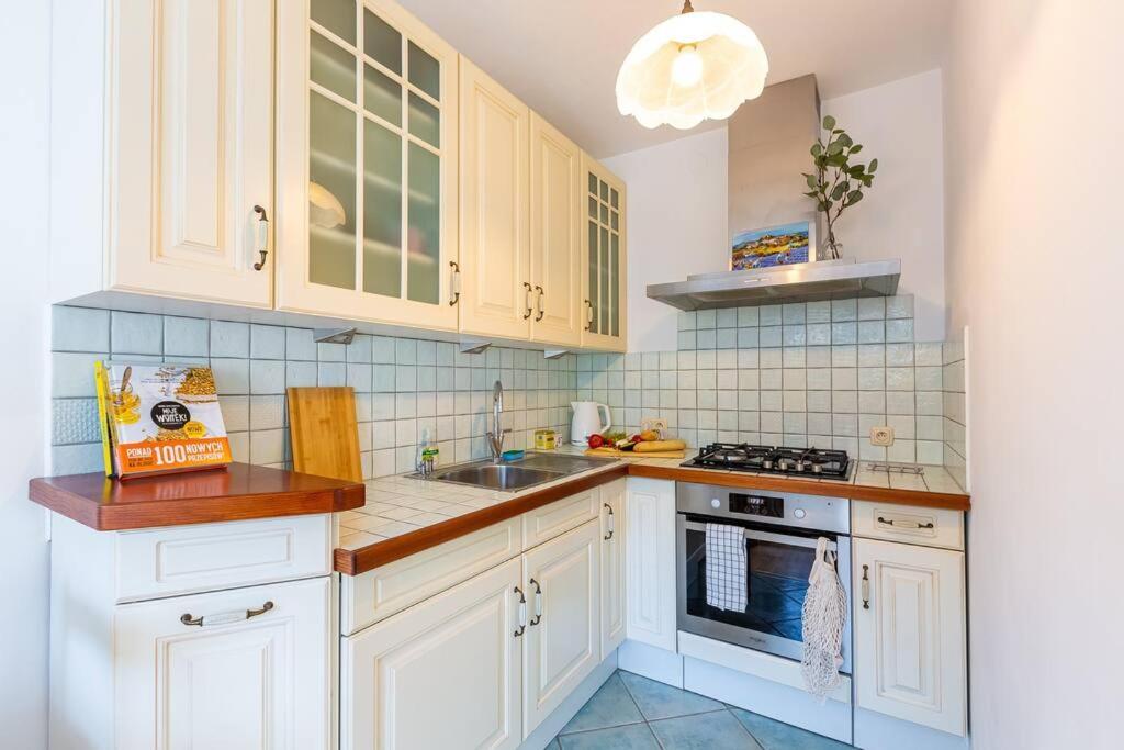 Apartament Cozy, Bright, Comfy Studio Next To The Old Town. Warszawa Zewnętrze zdjęcie